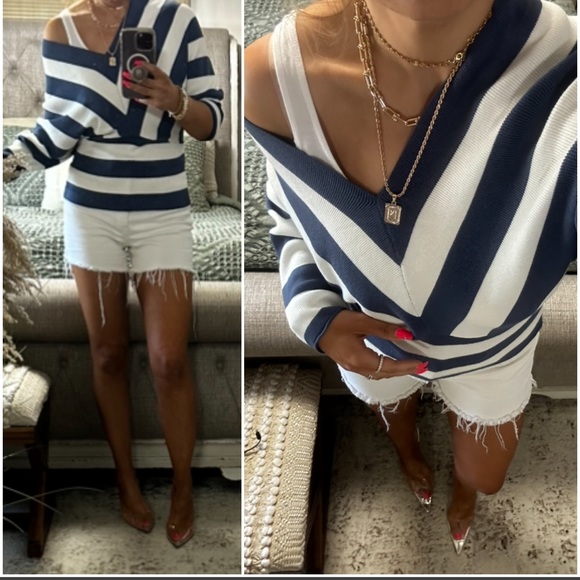 Tops - New🩷Navy/white V-cut spring top